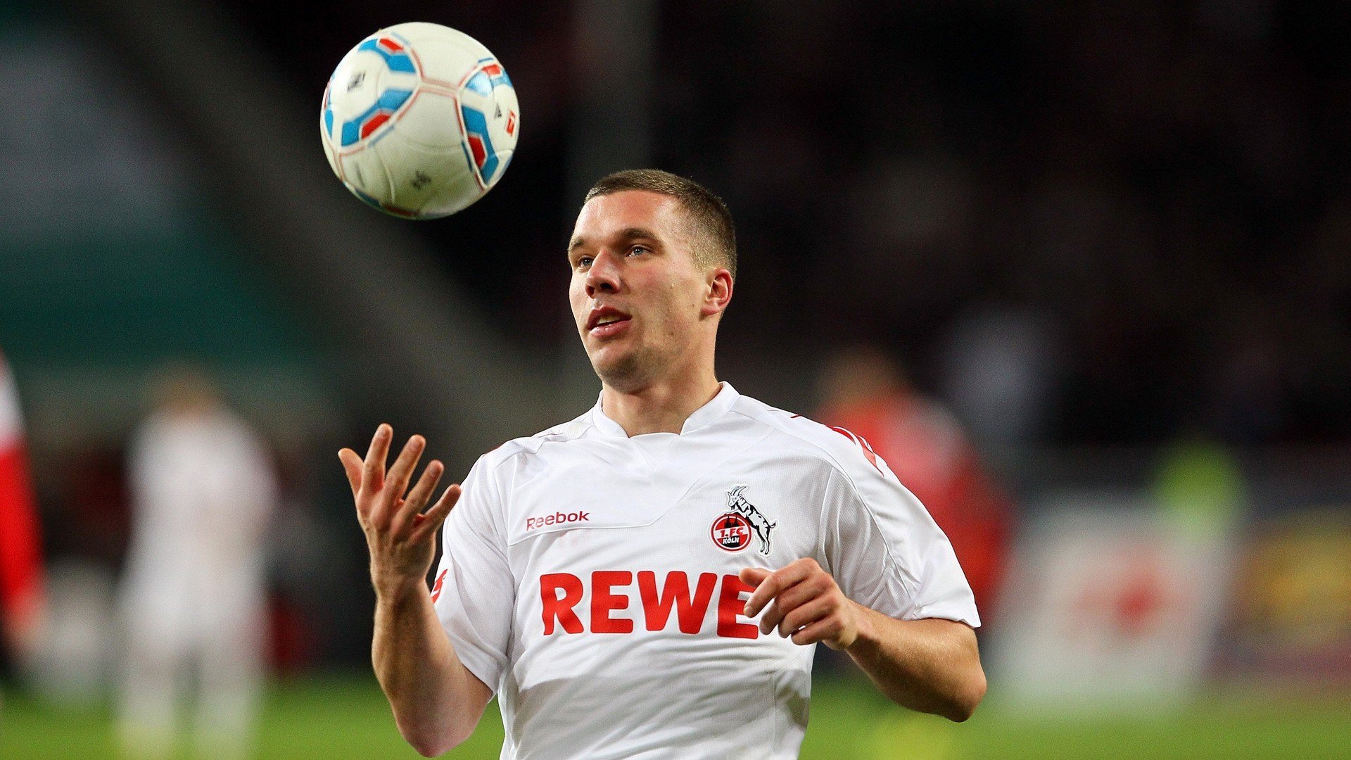 九游体育ios下载-英超：布莱顿2-2平沃特福德，比赛充满悬念，英超布莱顿对埃弗顿